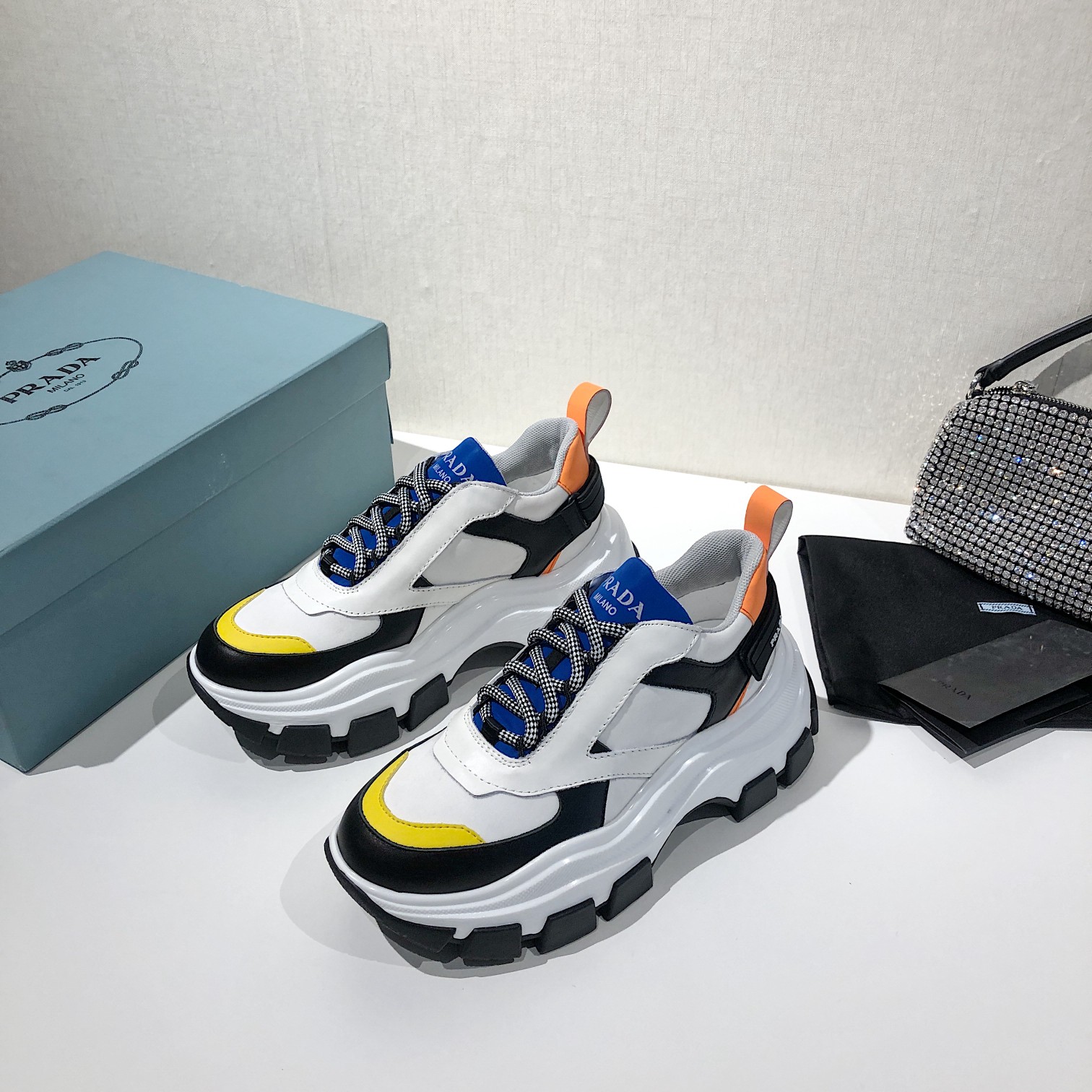 Prada Low Top sneaker 54 - vstockx