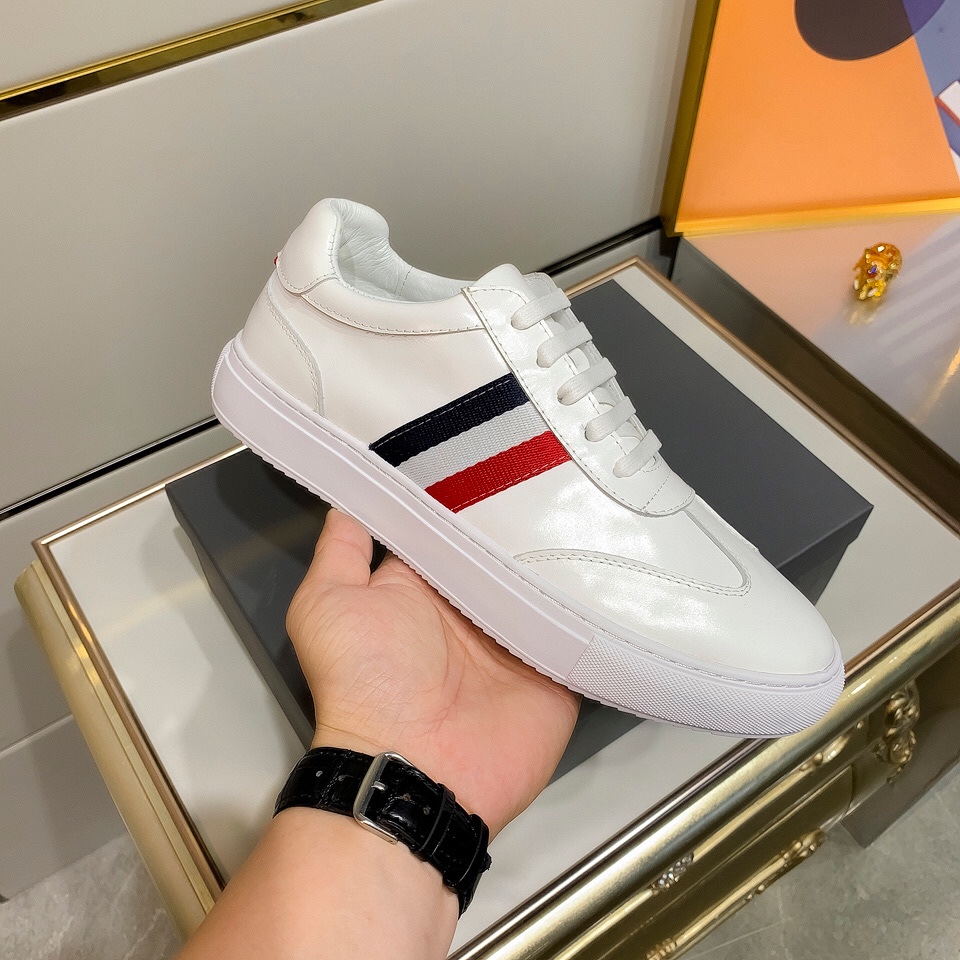 Thom Browne Low Top Sneaker 17 - vstockx