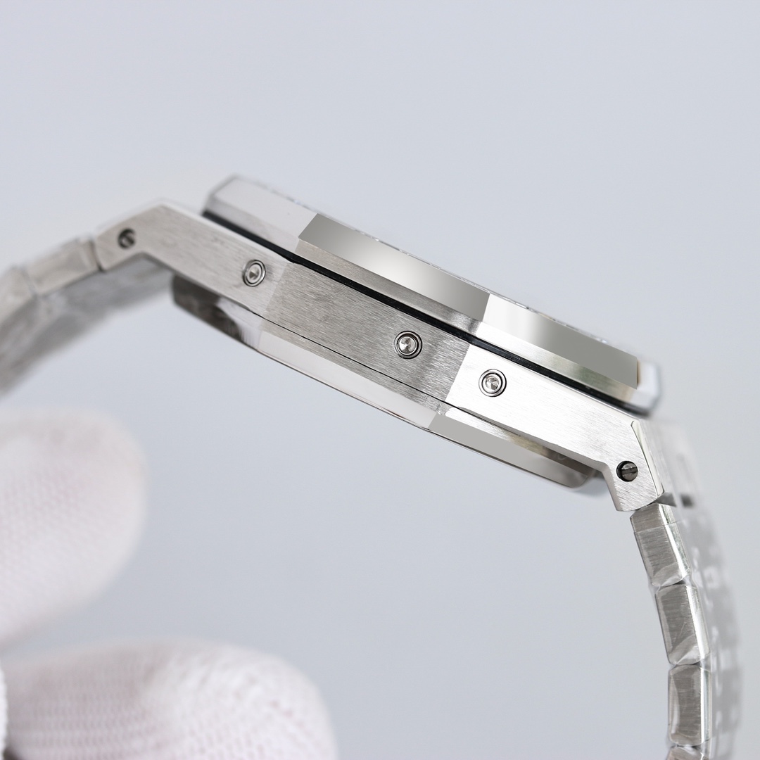 Watches AudemarsPiguet 323139 size:41 mm - vstockx