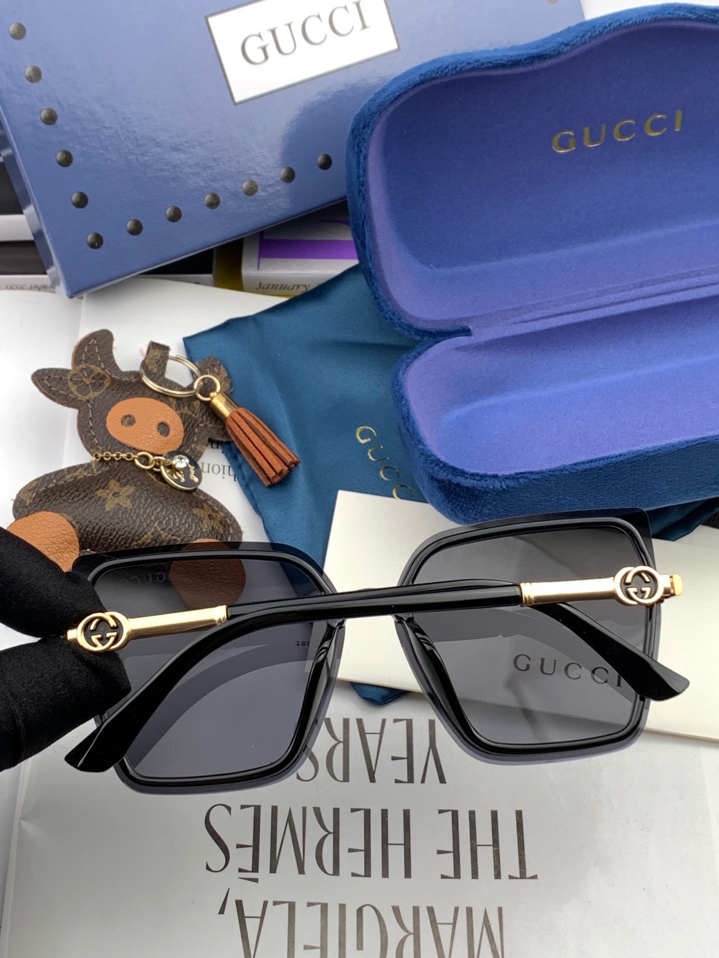 Sunglasses Gucci G2200 - vstockx