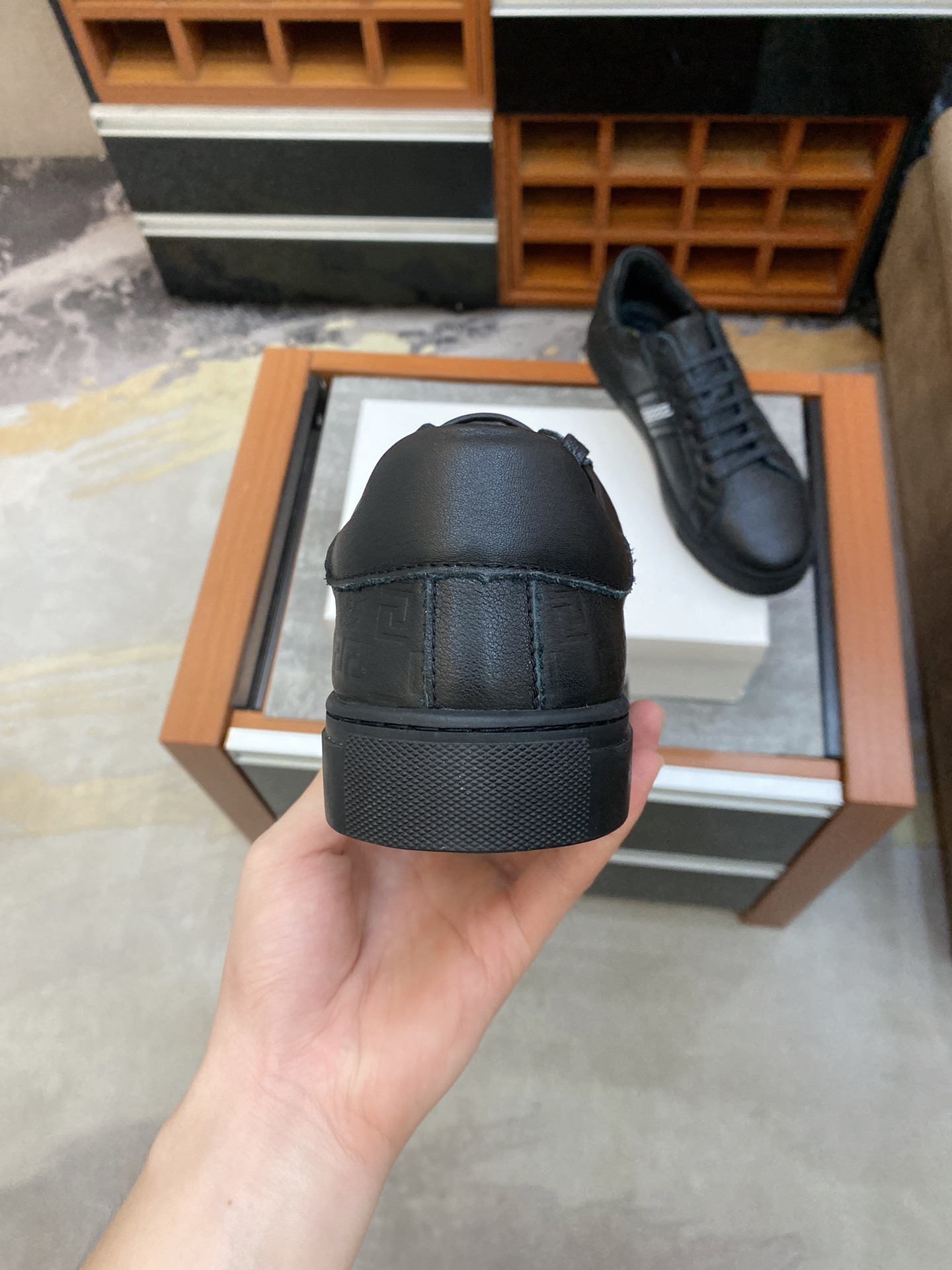 Versace Greca Sneaker 4 - vstockx