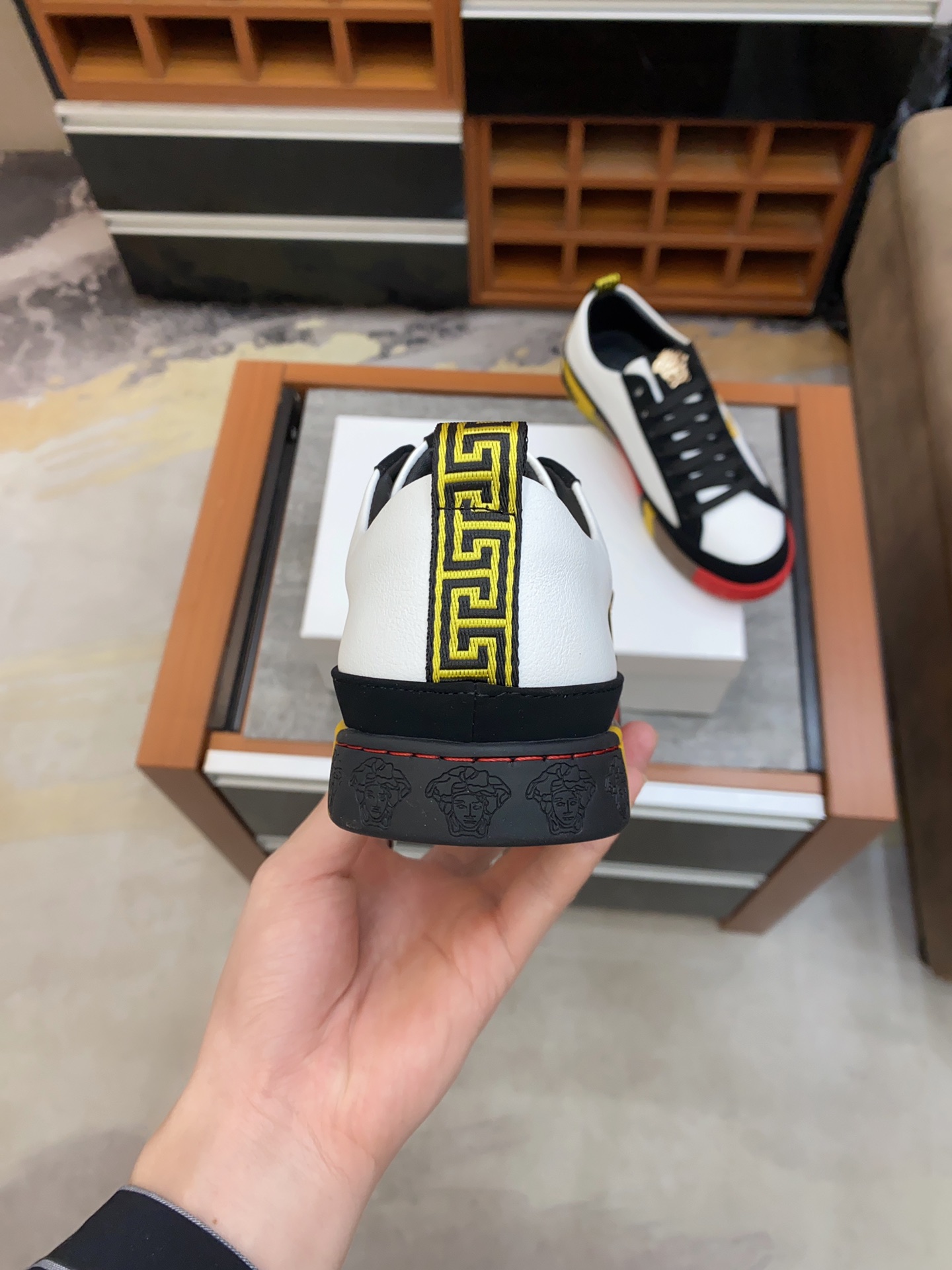 Versace Greca Sneaker 15 - vstockx