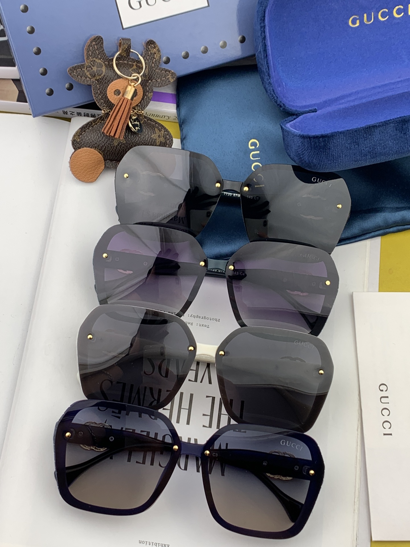 Sunglasses Gucci G7207 - vstockx