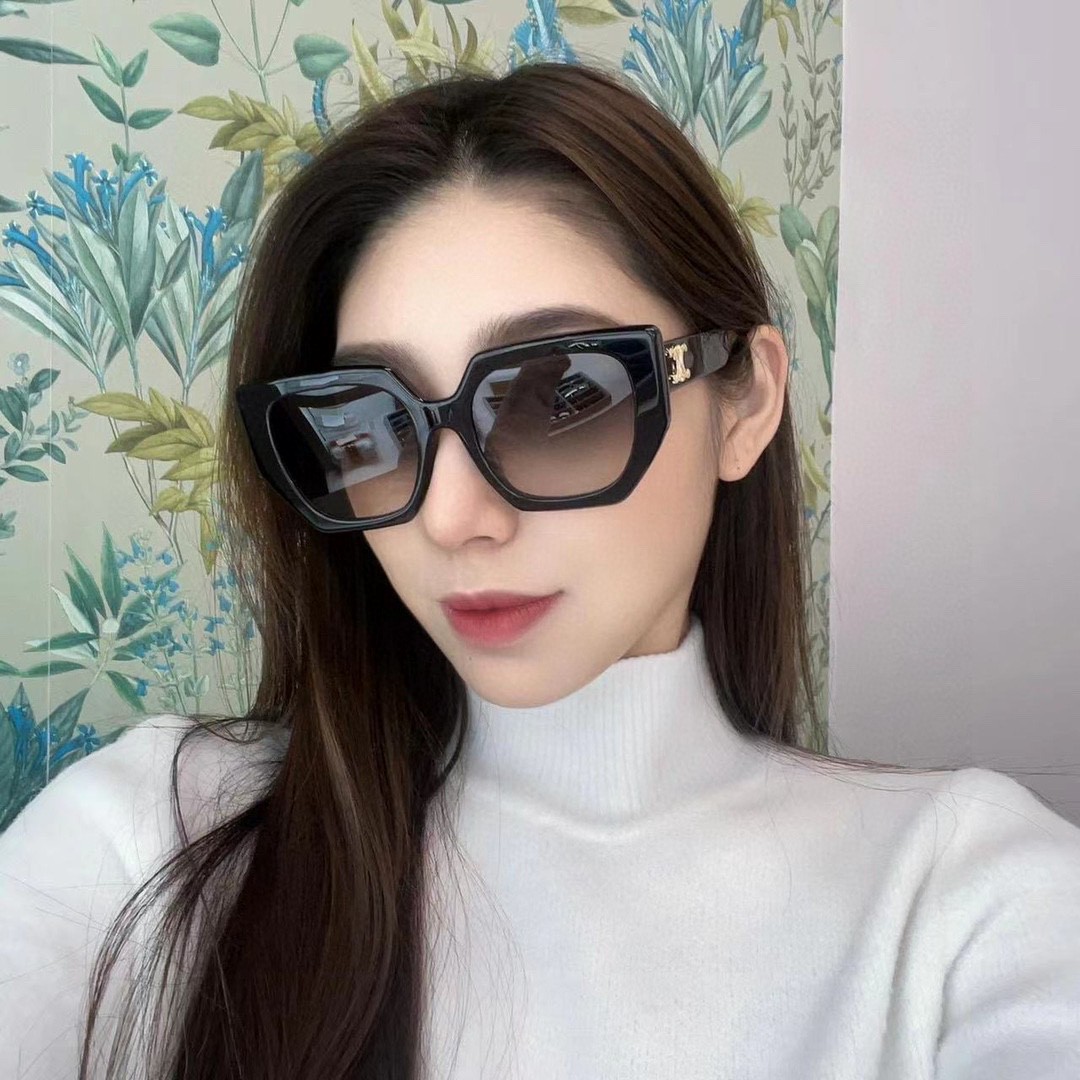 Sunglasses Celine CL40239F SIZE:52 24-145 - vstockx