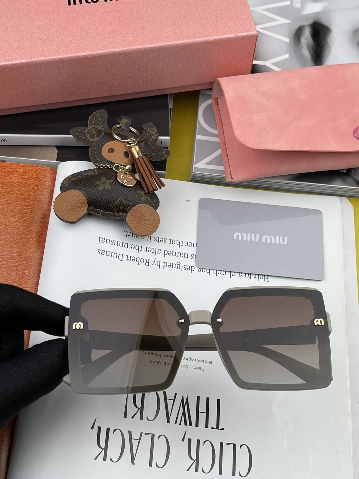 sunglasses Miu Miu MM1405 - vstockx