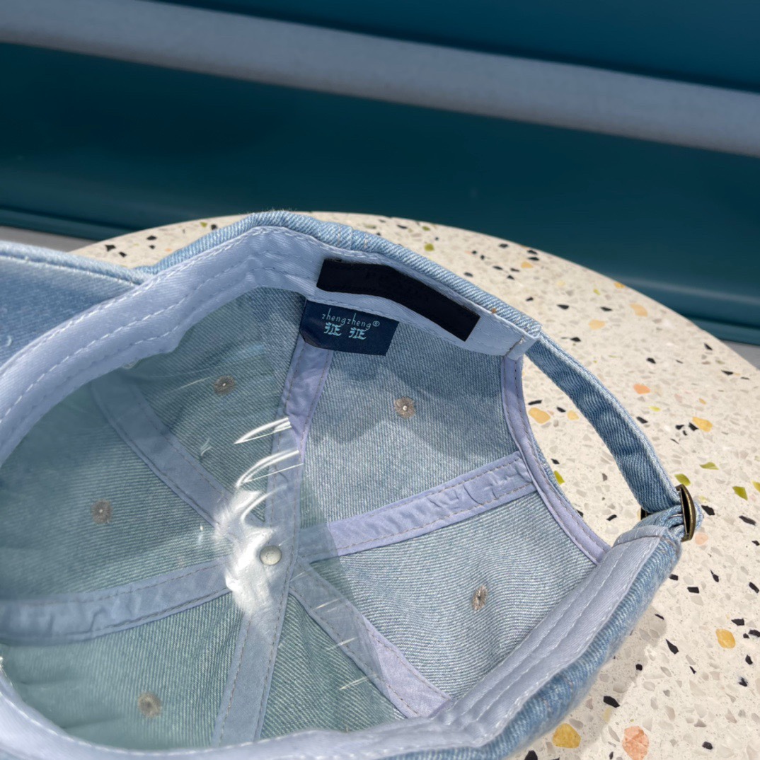 Hat Prada 5 - vstockx