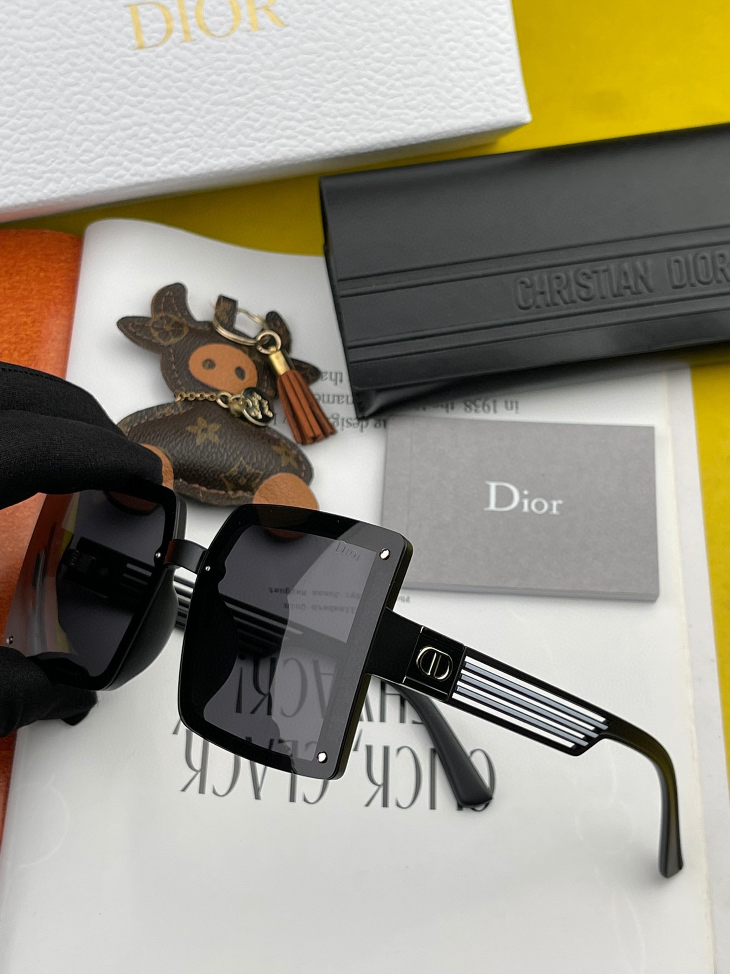 sunglasses Dior D1297 - vstockx