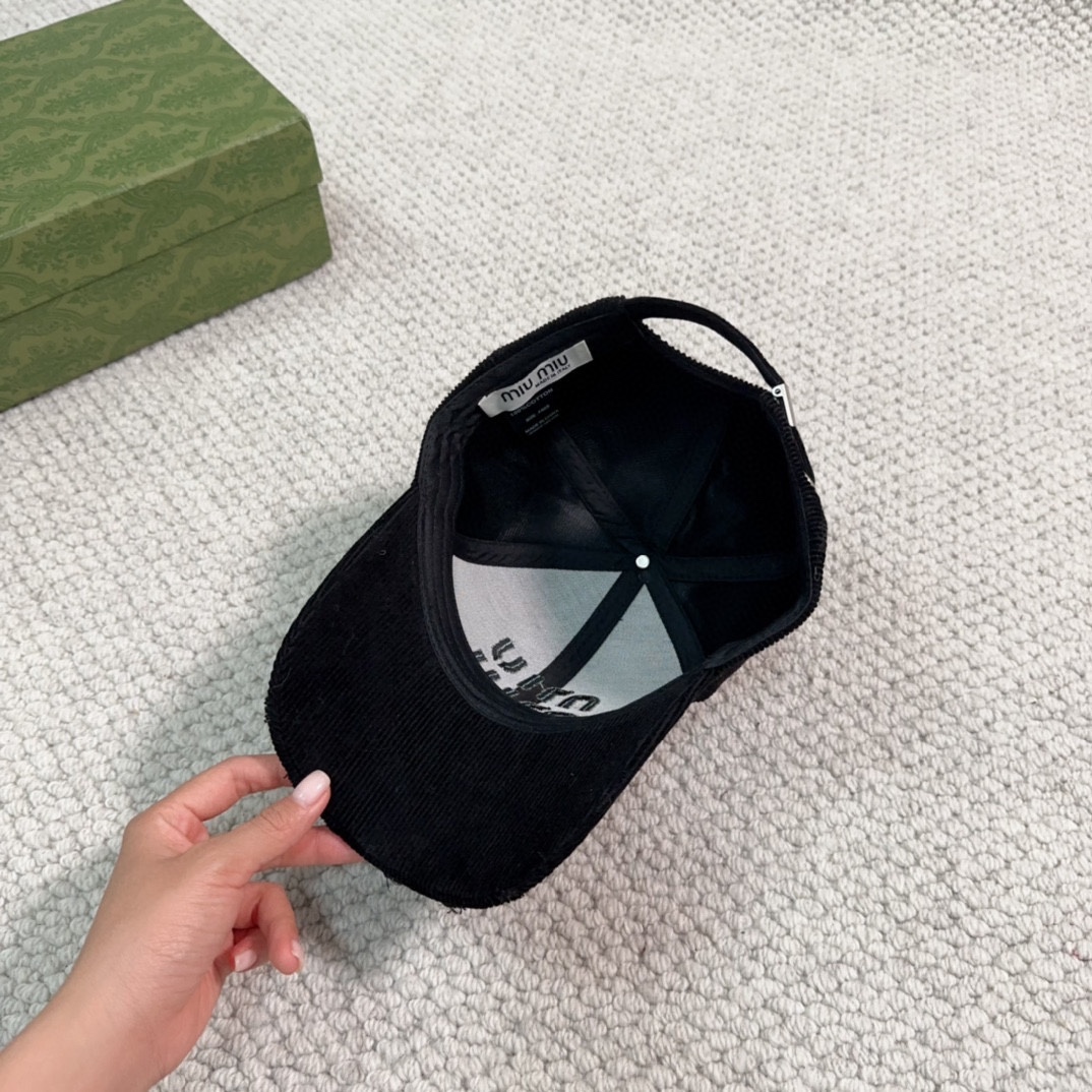 Streetwear Hat Miu 329310 - vstockx