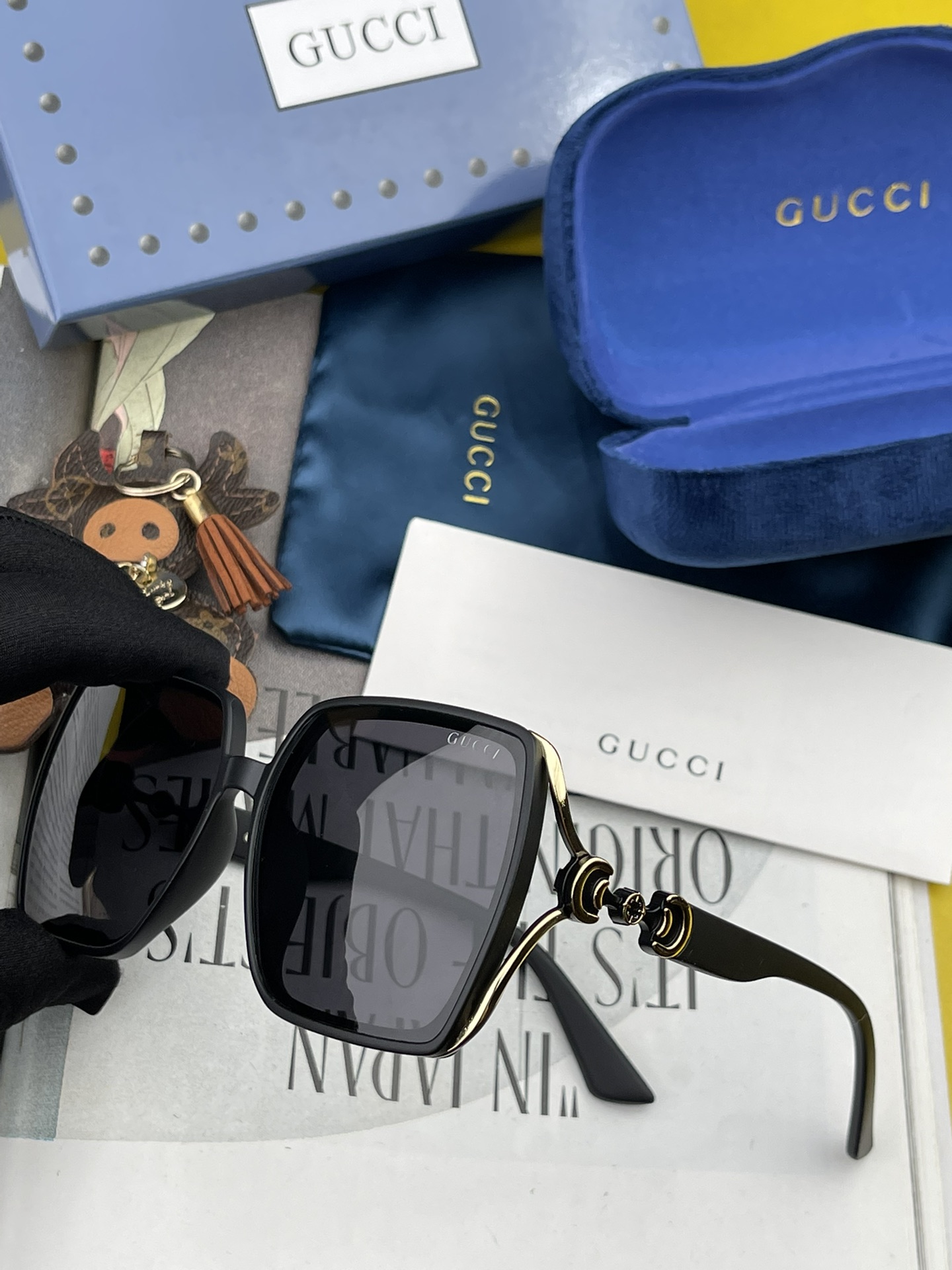 Sunglasses Gucci G6294 - vstockx