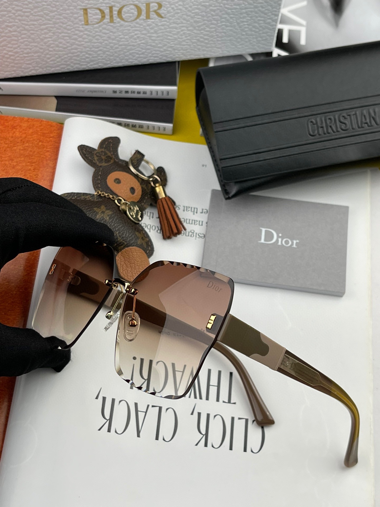 sunglasses Dior CD1122 - vstockx