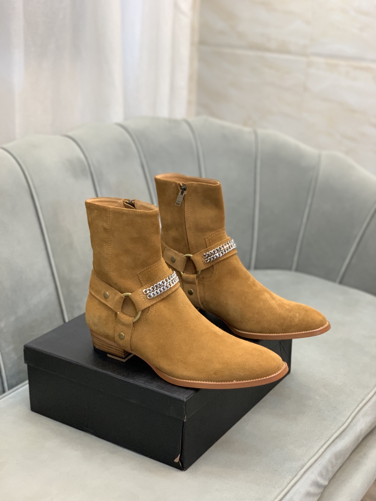 Saint Laurent Boots 4 - vstockx