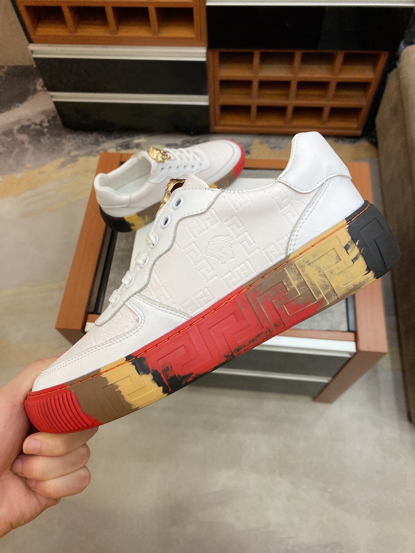 Versace Greca Sneaker 7 - vstockx