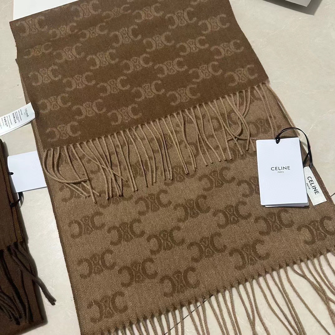 Streetwear Scarf CELINE 328973 size:37*200cm - vstockx