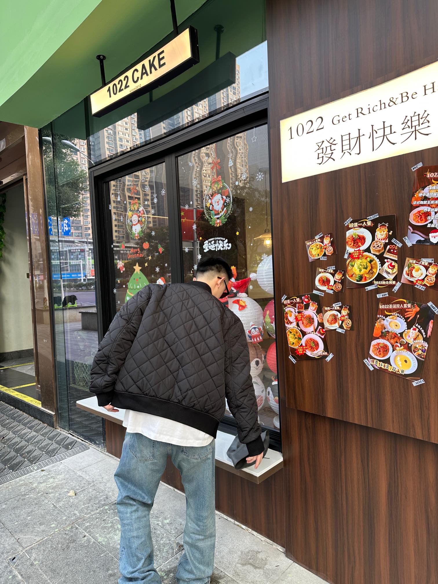 Clothes Burberry 820 - vstockx