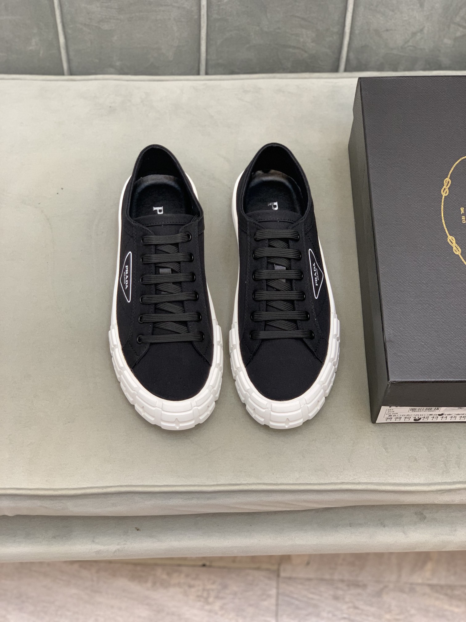 Prada Wheel Cassetta sneaker 2 - vstockx