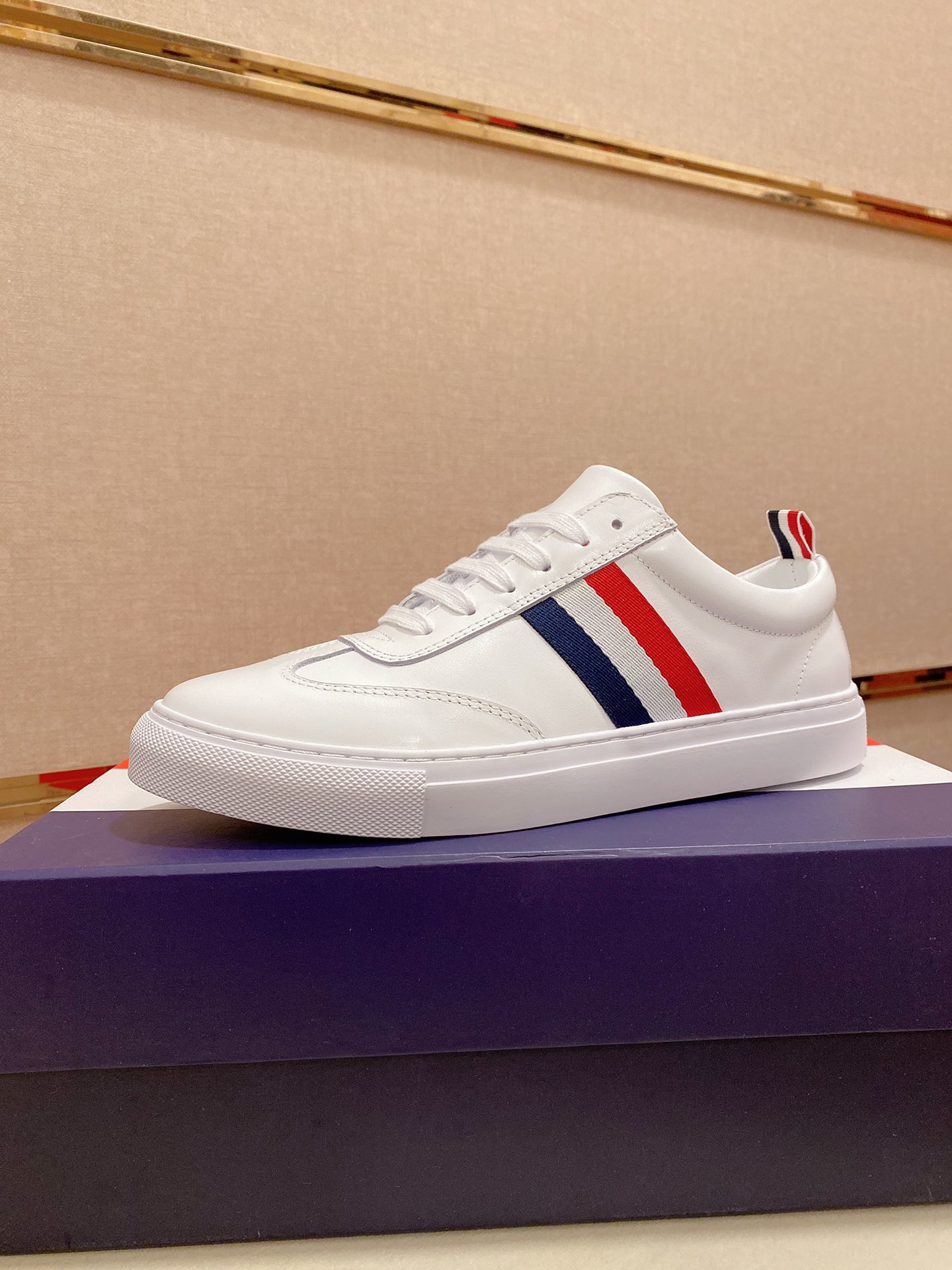 Thom Browne Low Top Sneaker 5 - vstockx