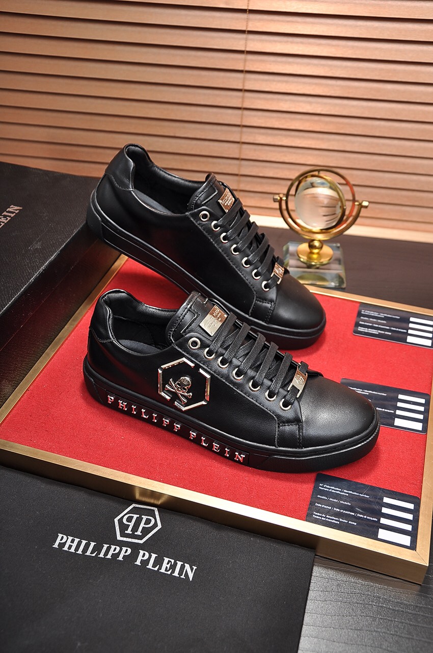 Philipp Plein Low Top Sneakers 37 - vstockx