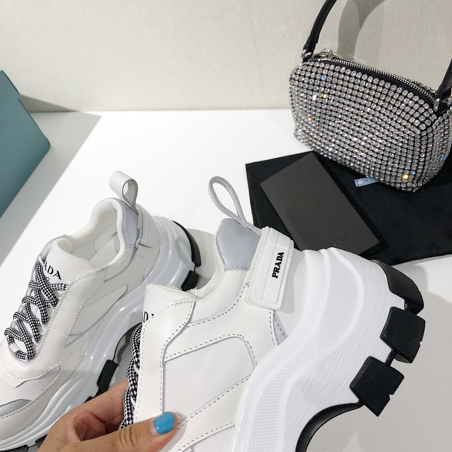 Prada Low Top sneaker 47 - vstockx