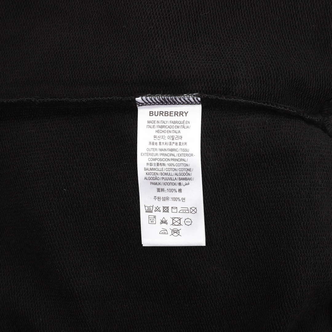 Clothes Burberry 813 - vstockx