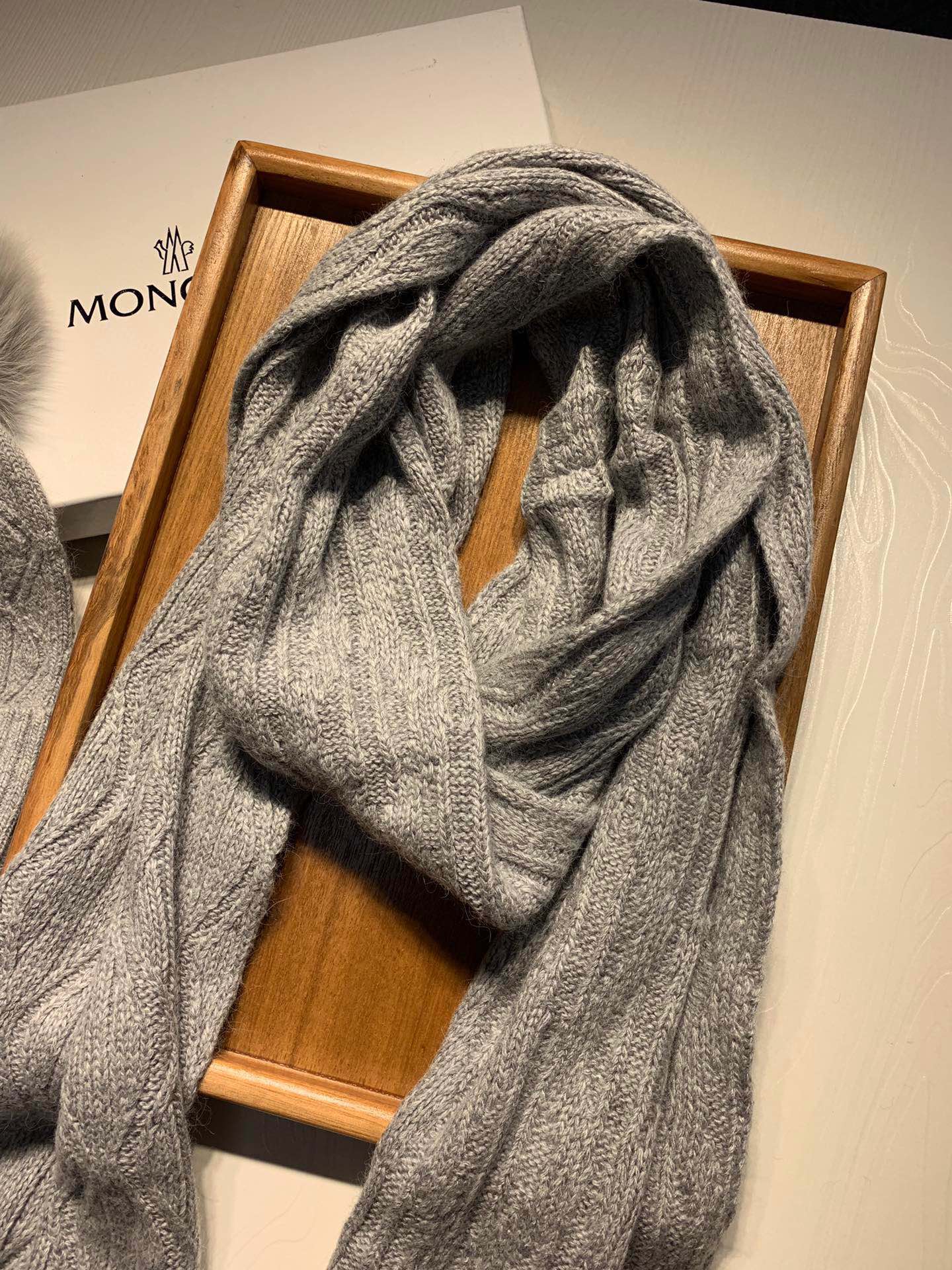 Hat & Scarf Moncler 1 - vstockx