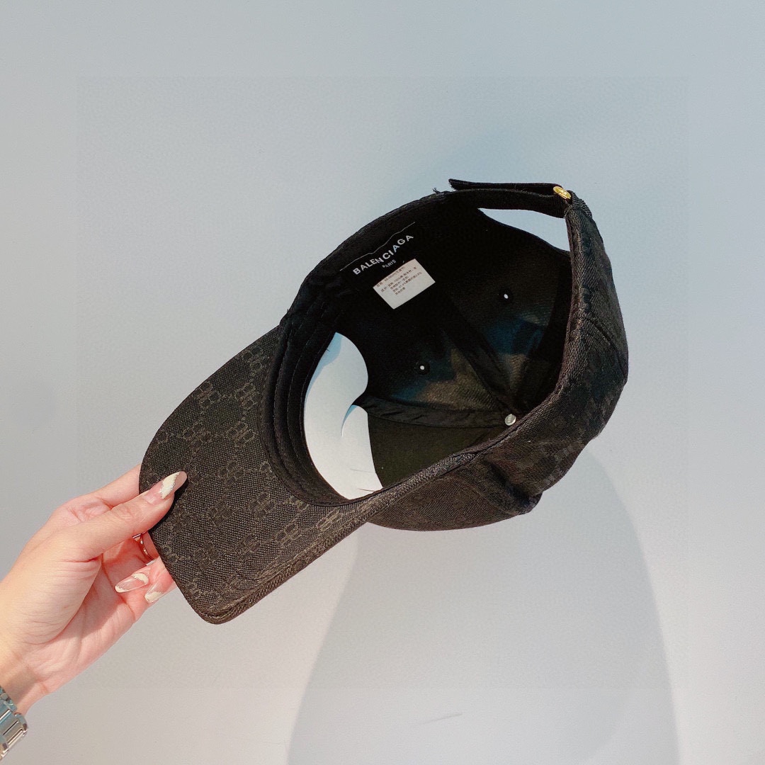 Hat Balenciaga 1 - vstockx