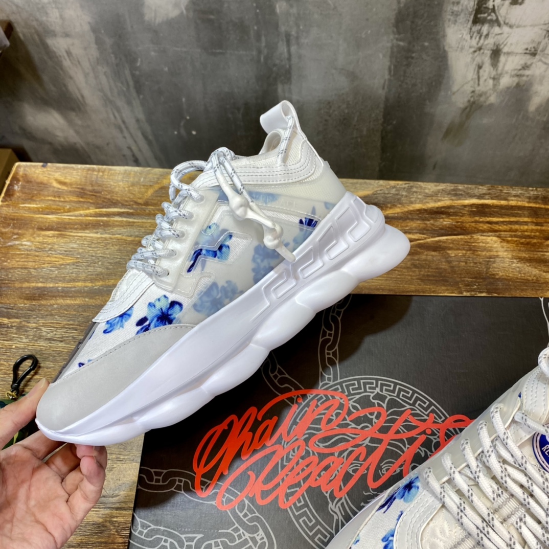Versace Chain Reaction Sneaker 6 - vstockx