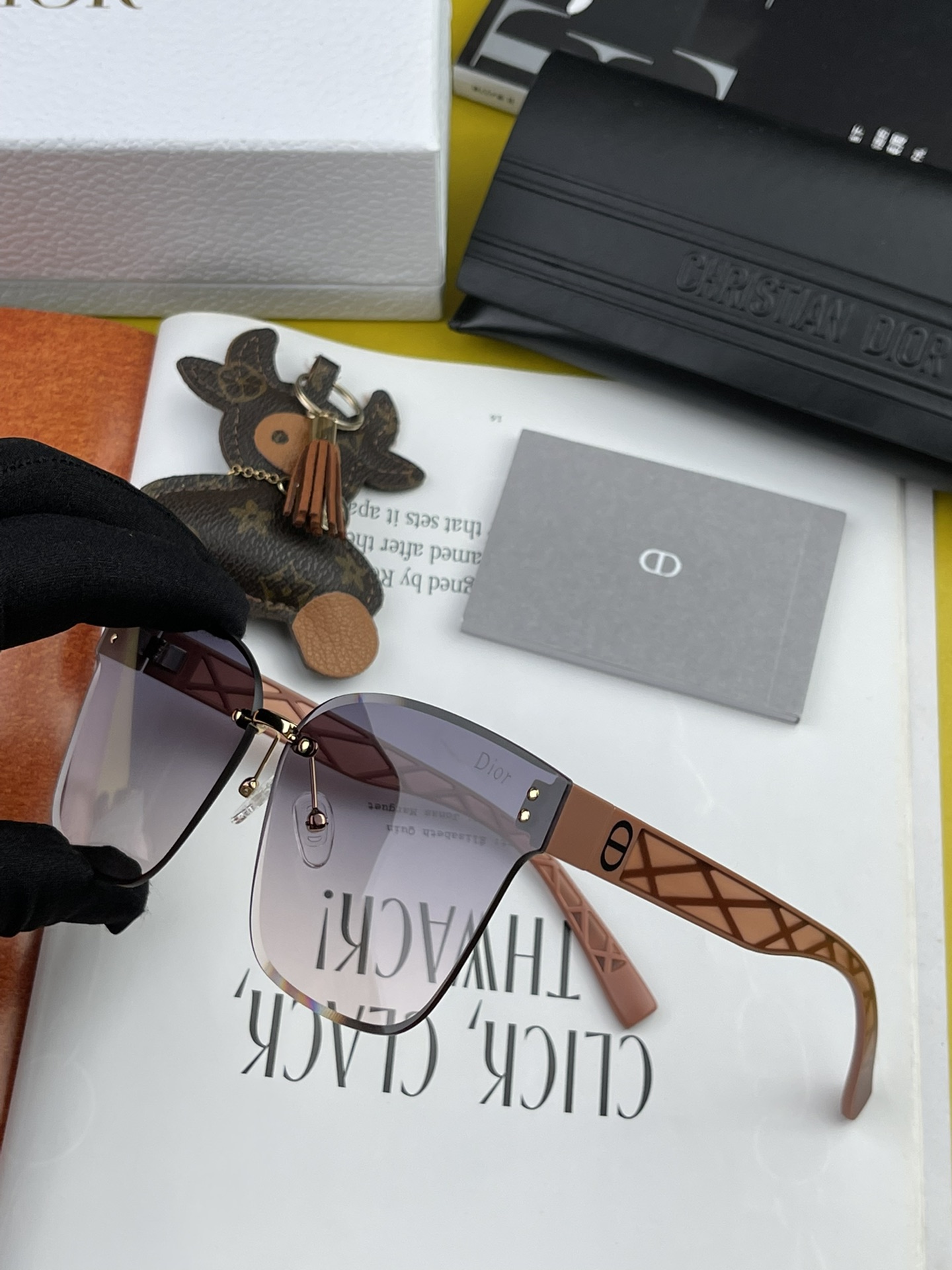 sunglasses Dior CD4779 - vstockx