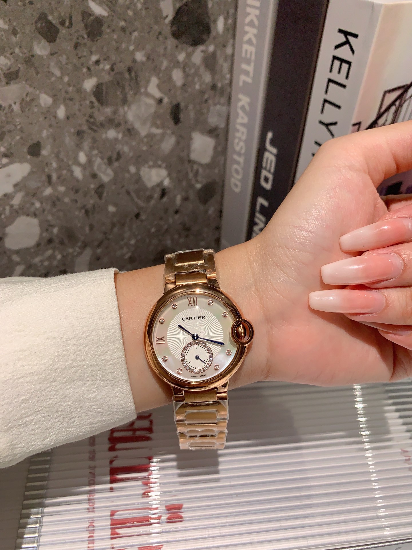 Watches Cartier 322110 size:33 mm - vstockx