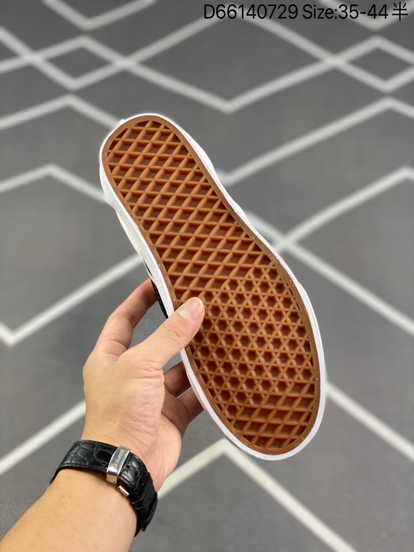 Vans Slip-On - vstockx