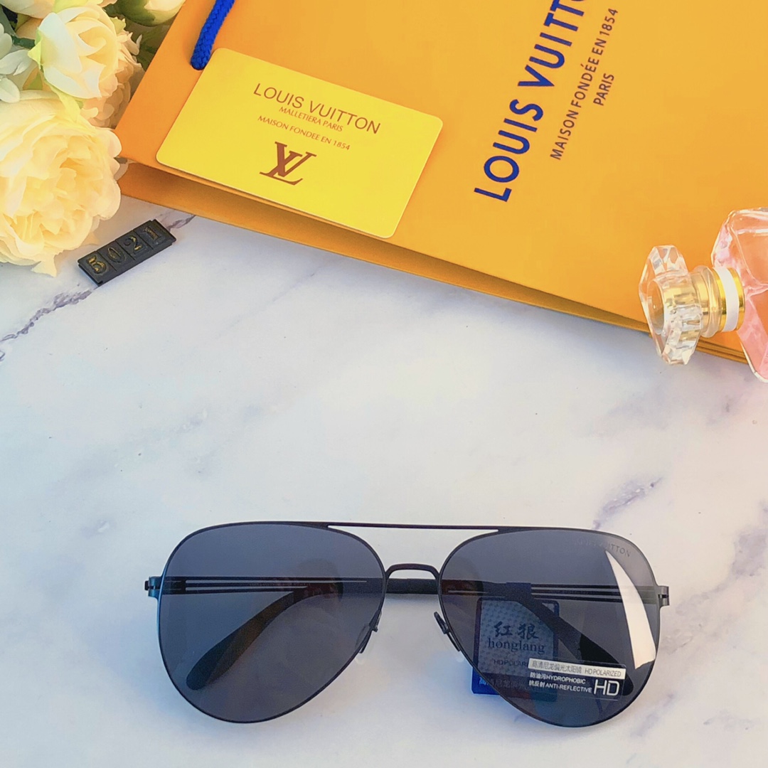 Sunglasses Fendi LV5021 - vstockx