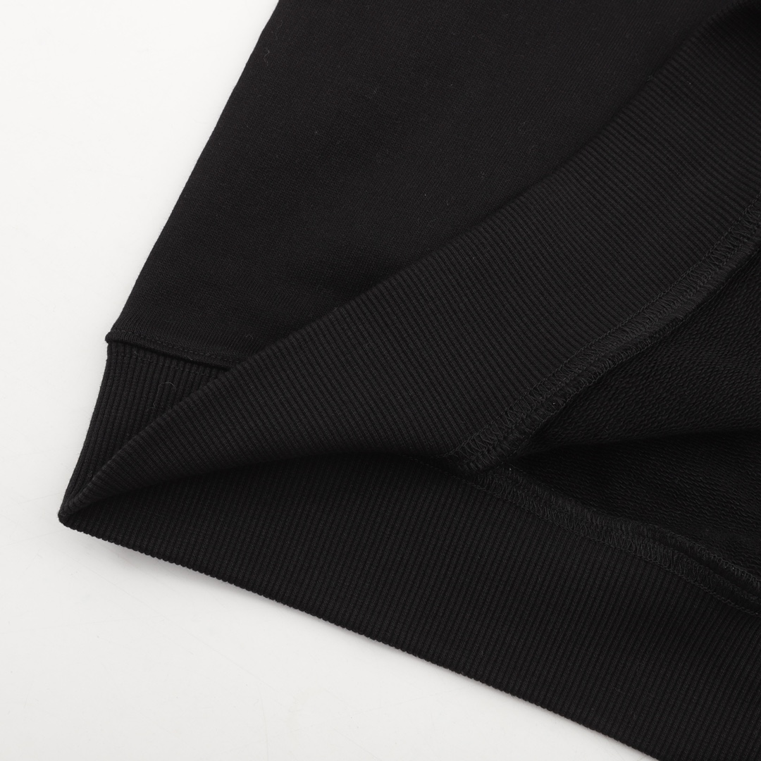 Clothes Burberry 813 - vstockx