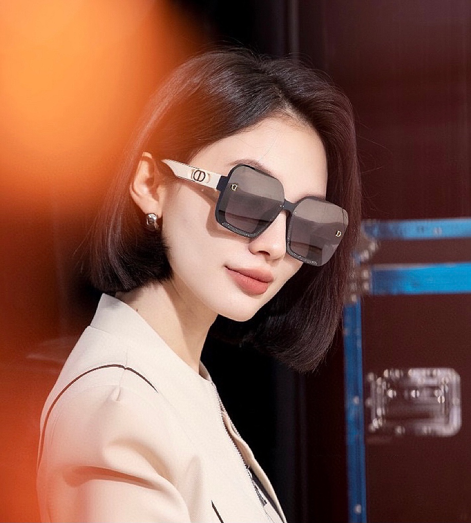 sunglasses Dior D4292 - vstockx