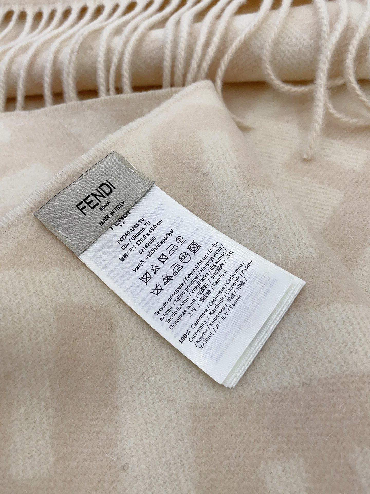 Streetwear Hat Fendi 328870 - vstockx