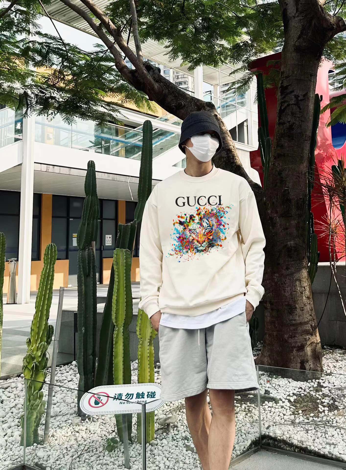 Clothes Gucci 328 - vstockx