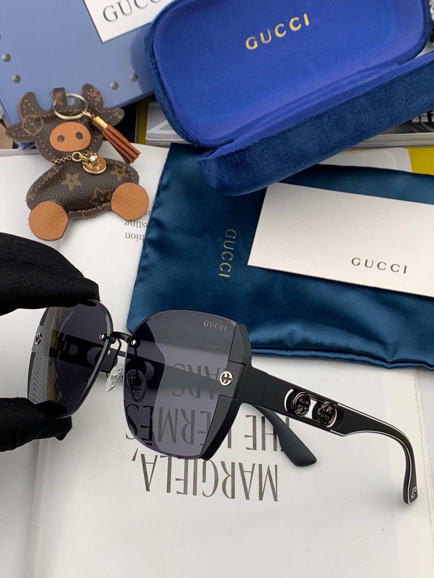 Sunglasses Gucci G0296 - vstockx