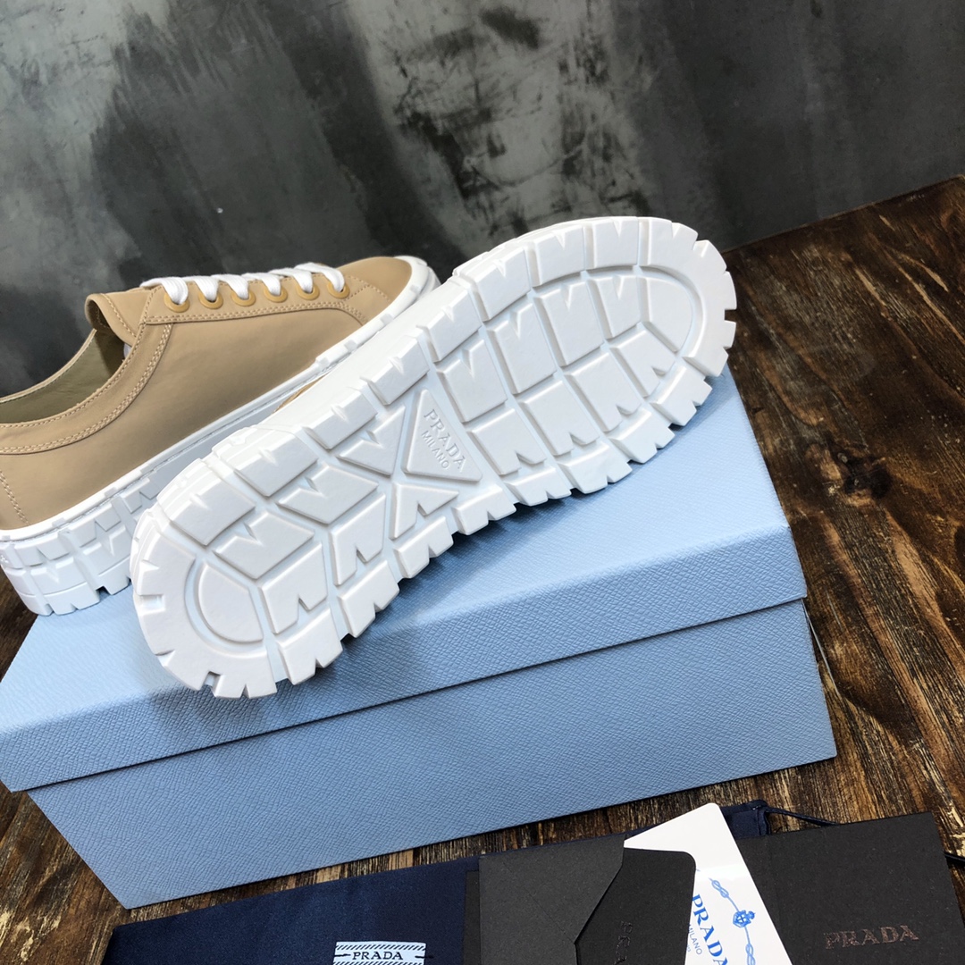 Prada Double Wheel sneaker 1 - vstockx