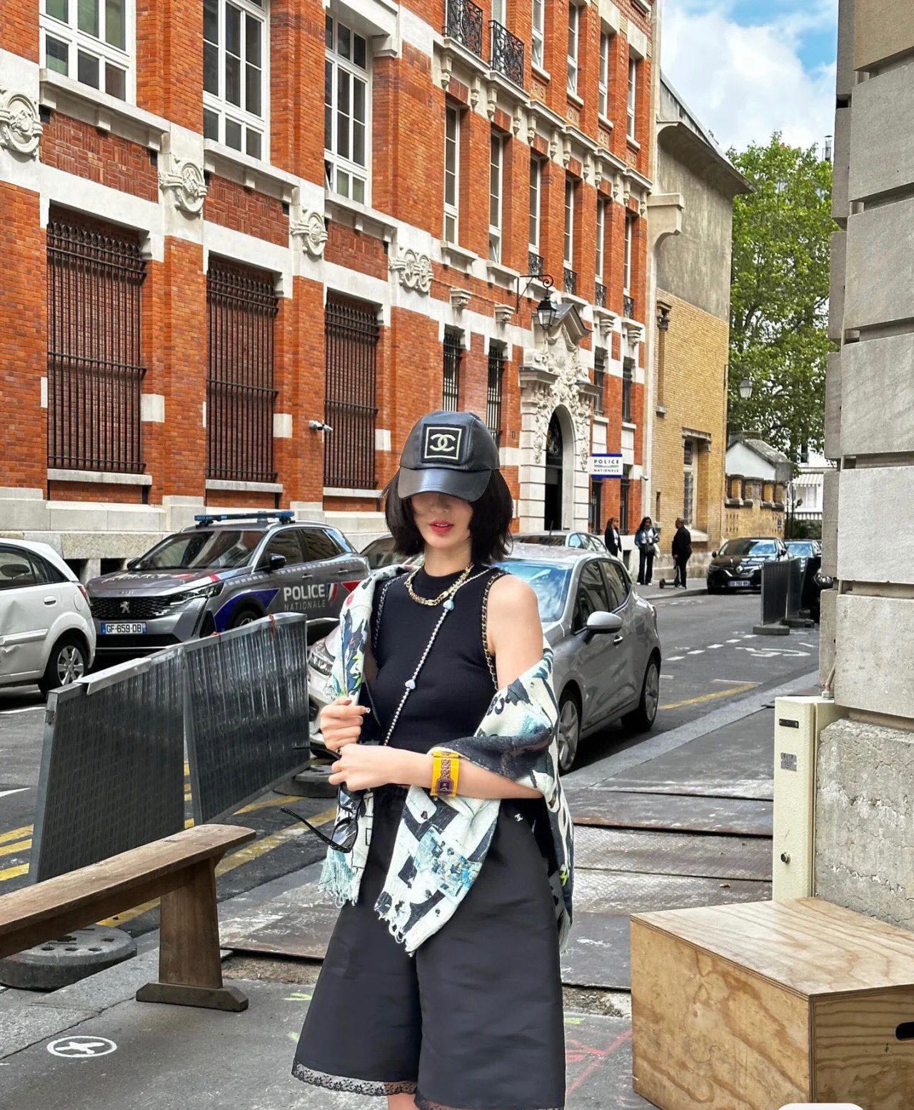 Streetwear Hat Chanel 329376 - vstockx