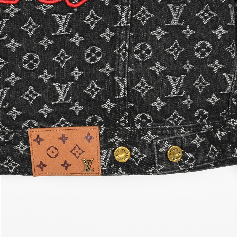 Clothes Louis Vuitton 1327 - vstockx