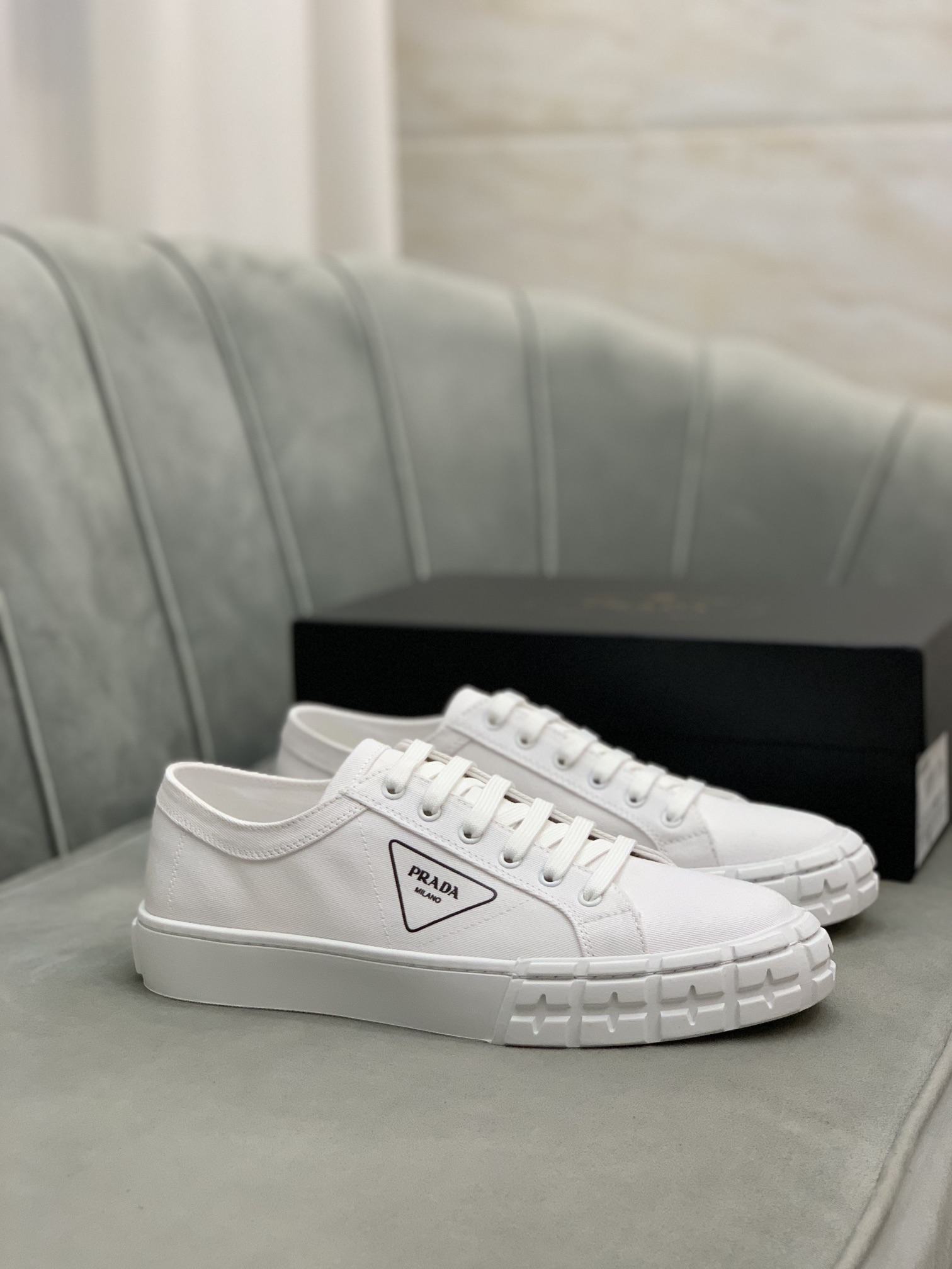 Prada Wheel Cassetta sneaker 3 - vstockx