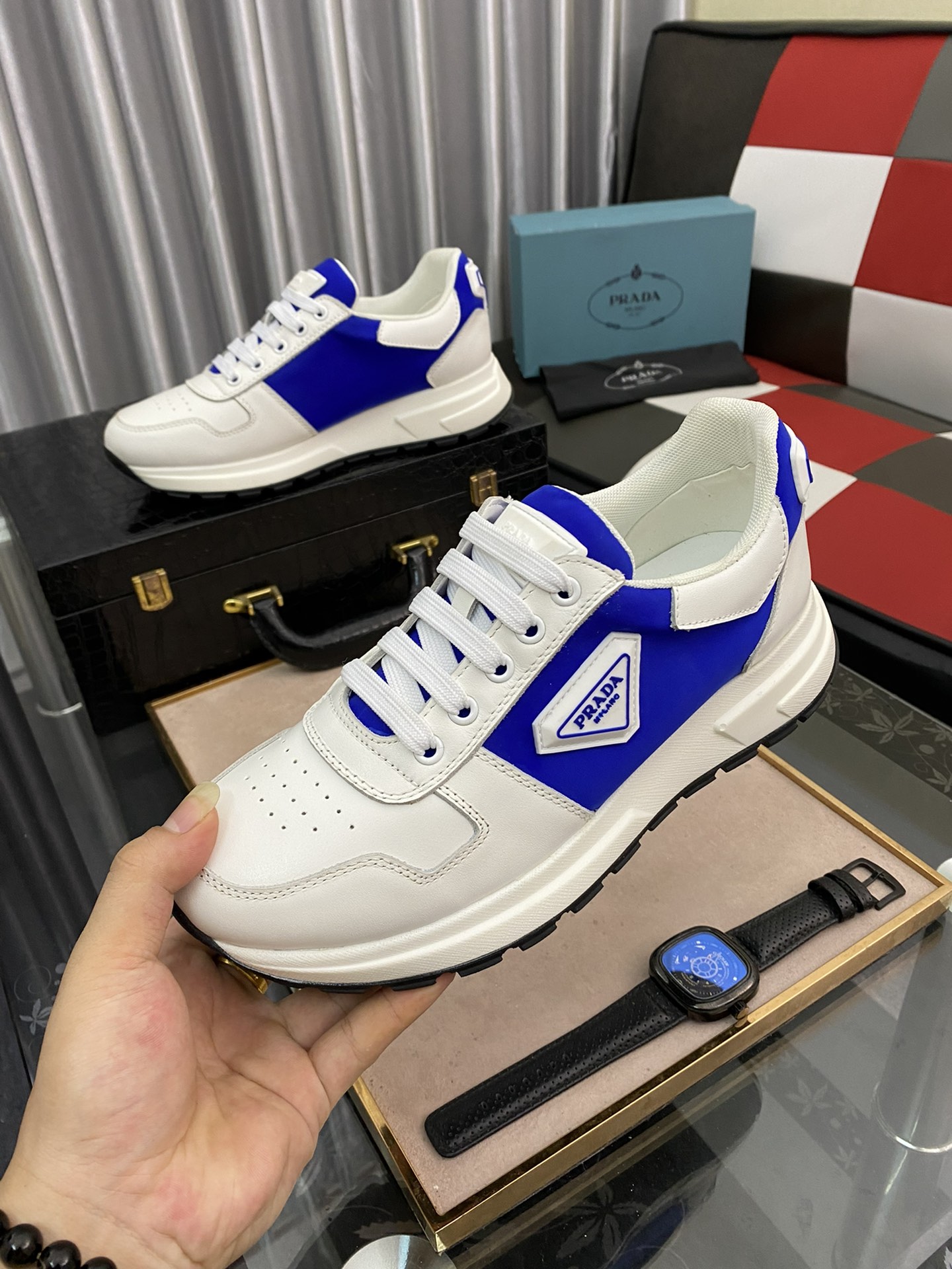 Prada Low Top sneaker 7 - vstockx