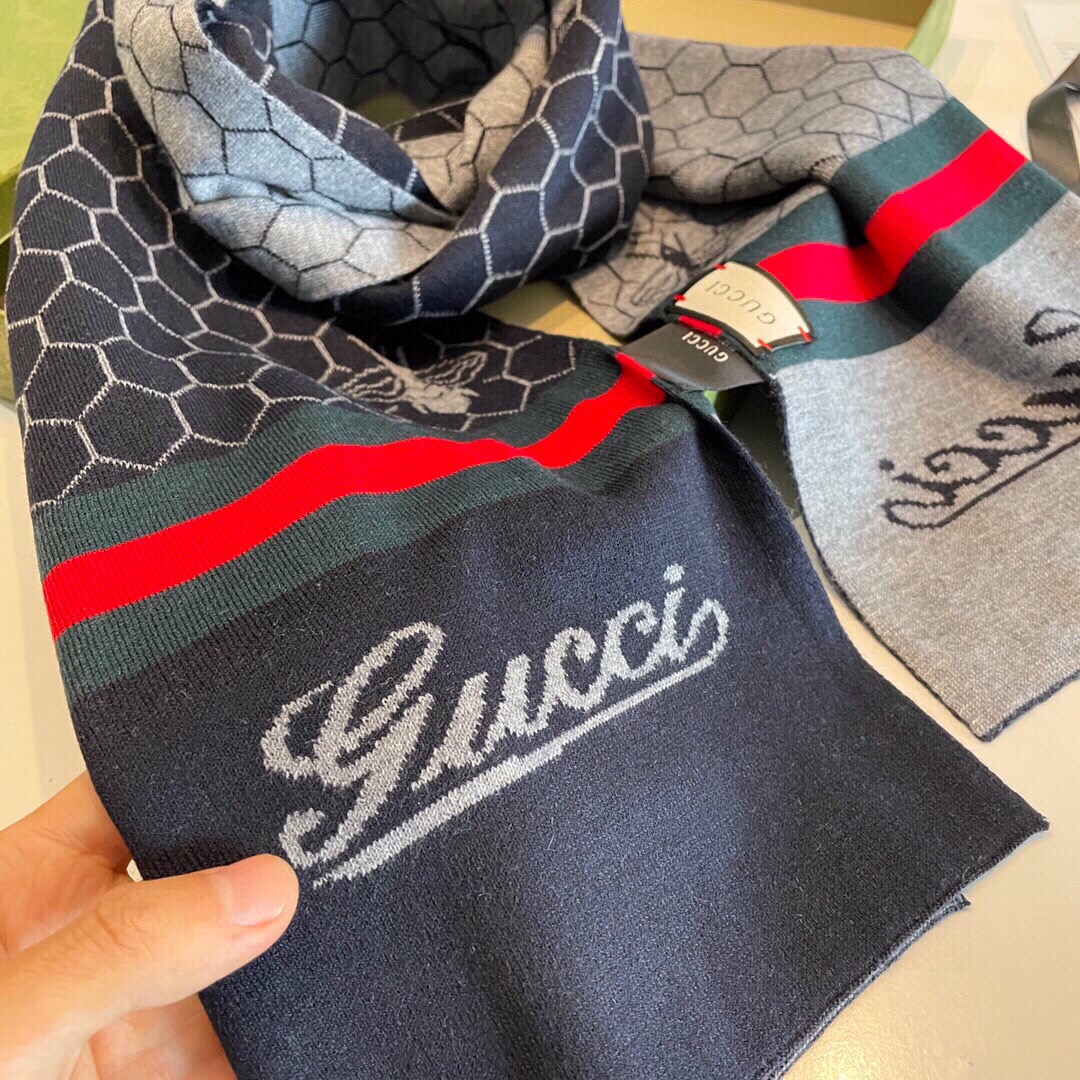 Streetwear Scarf GUCCI 329069 size:32*180cm - vstockx