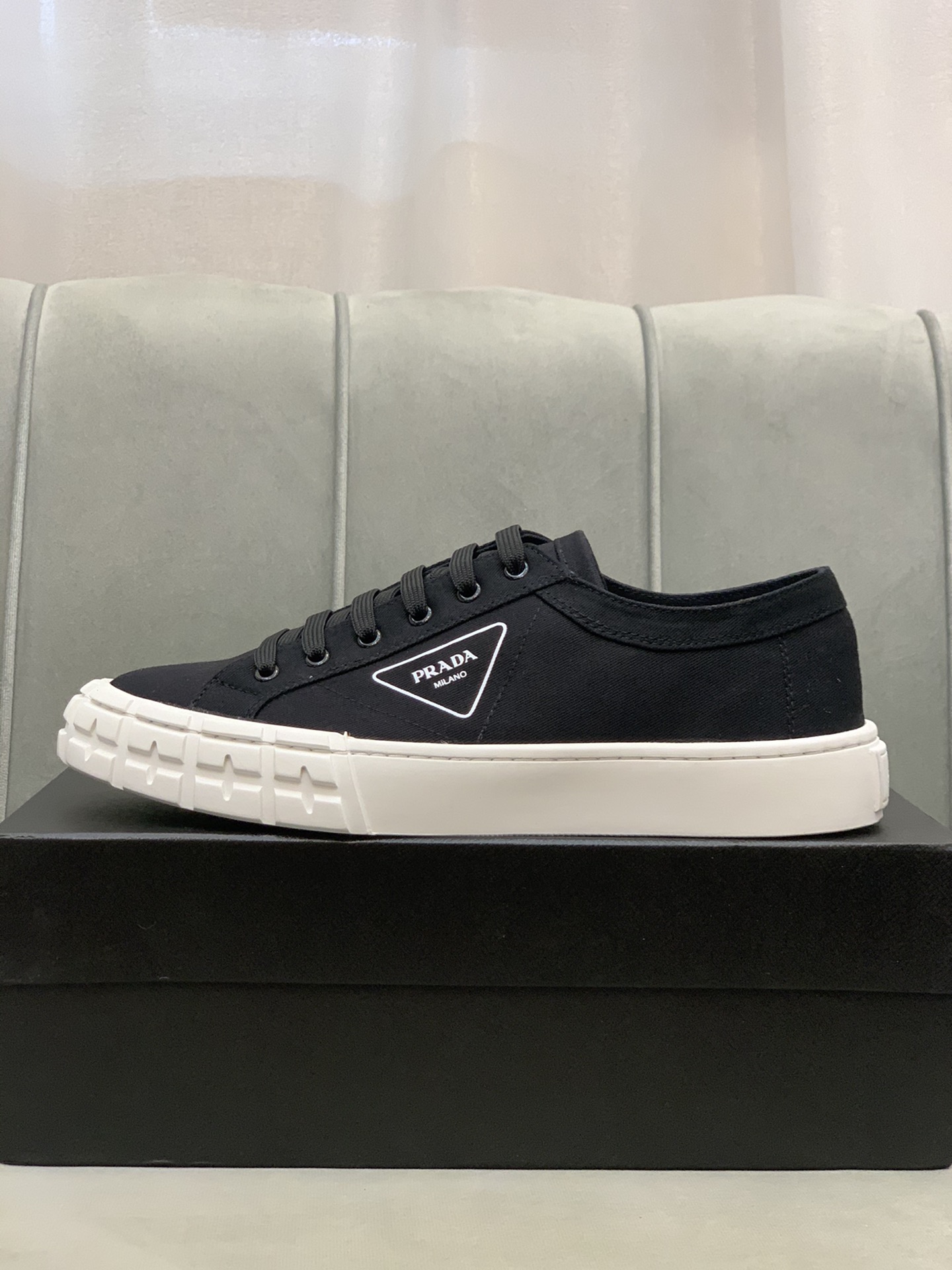 Prada Wheel Cassetta sneaker 2 - vstockx