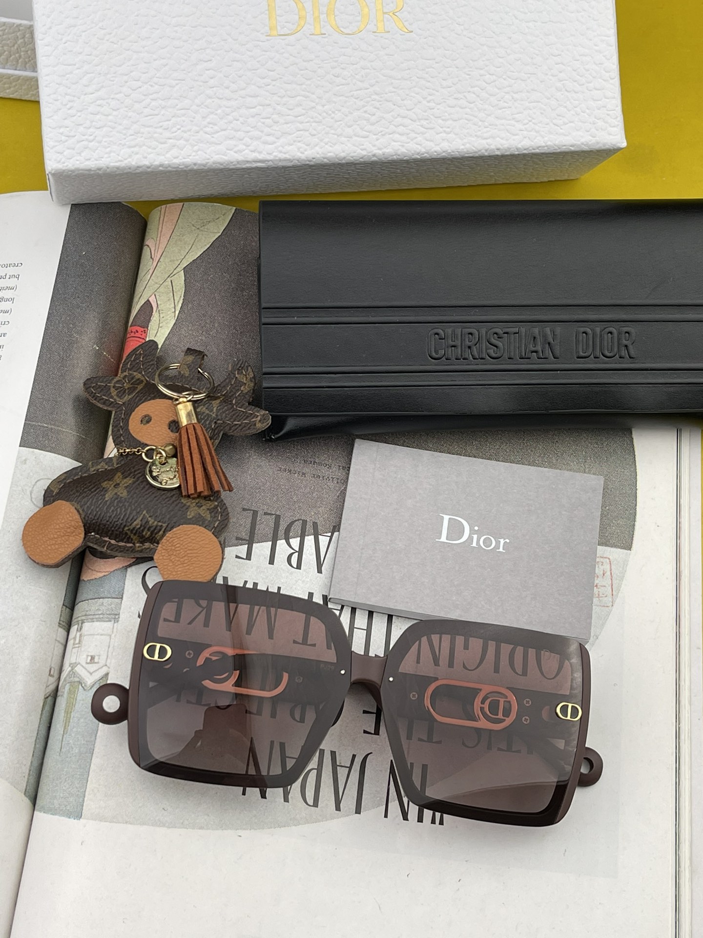 sunglasses Dior D8290 - vstockx