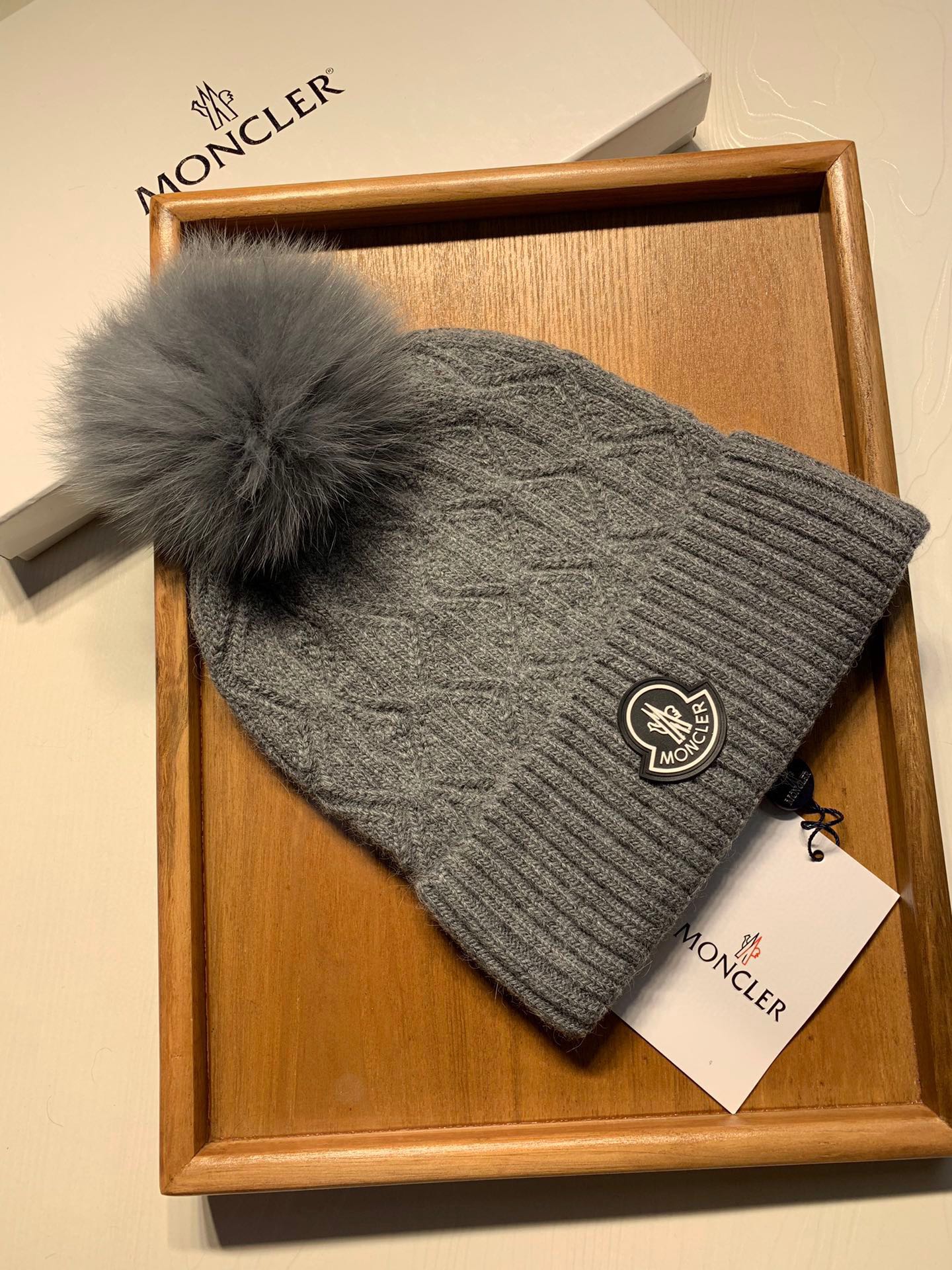 Hat Moncler 4 - vstockx