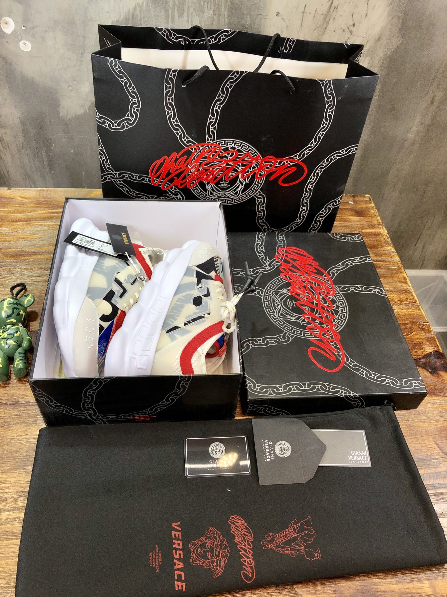 Versace Chain Reaction 2 Chainz White (W) - vstockx