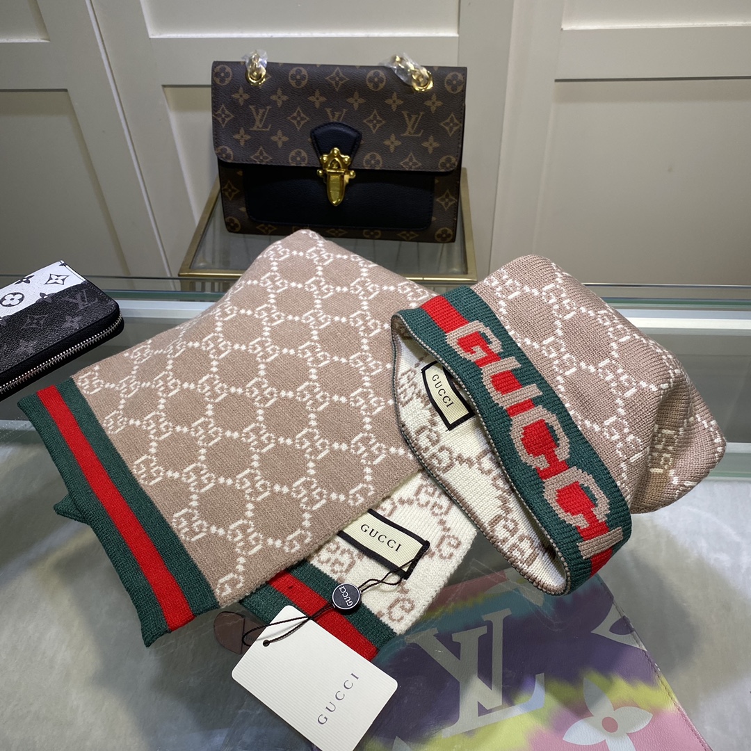 Hat & Scarf Gucci 1 - vstockx