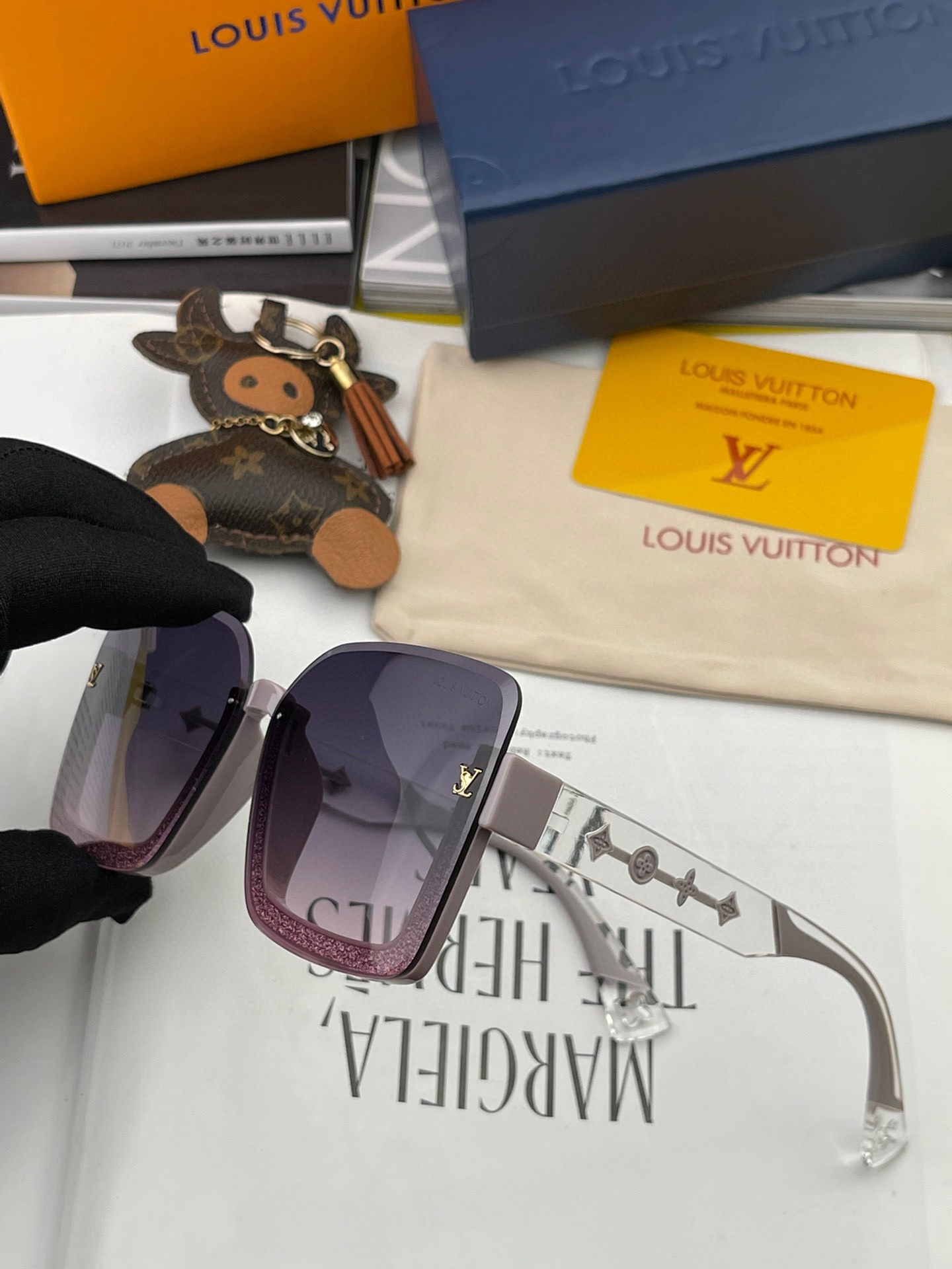 Sunglasses Louis Vuitton L5221 - vstockx