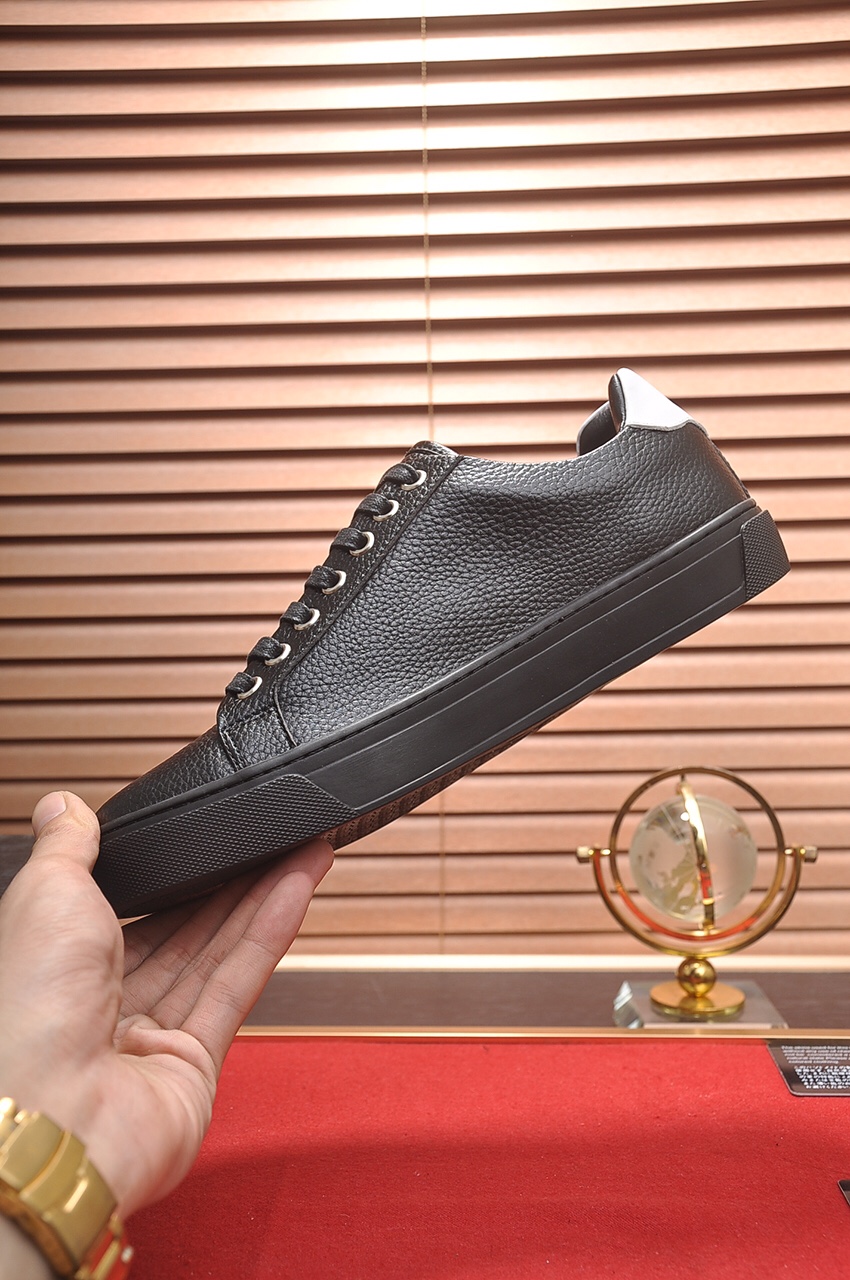 Philipp Plein Low Top Sneakers 21 - vstockx