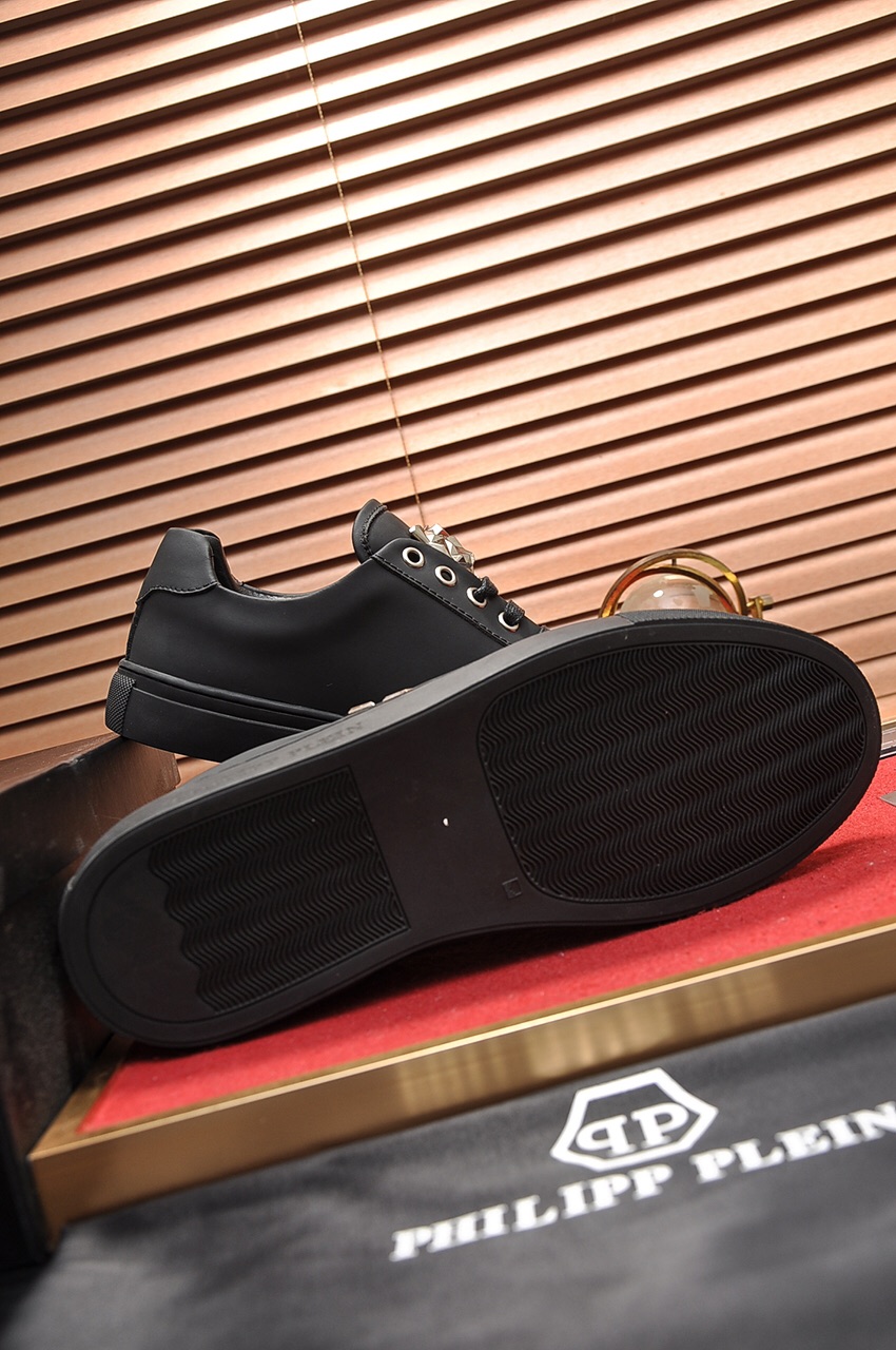 Philipp Plein Low Top Sneakers 26 - vstockx