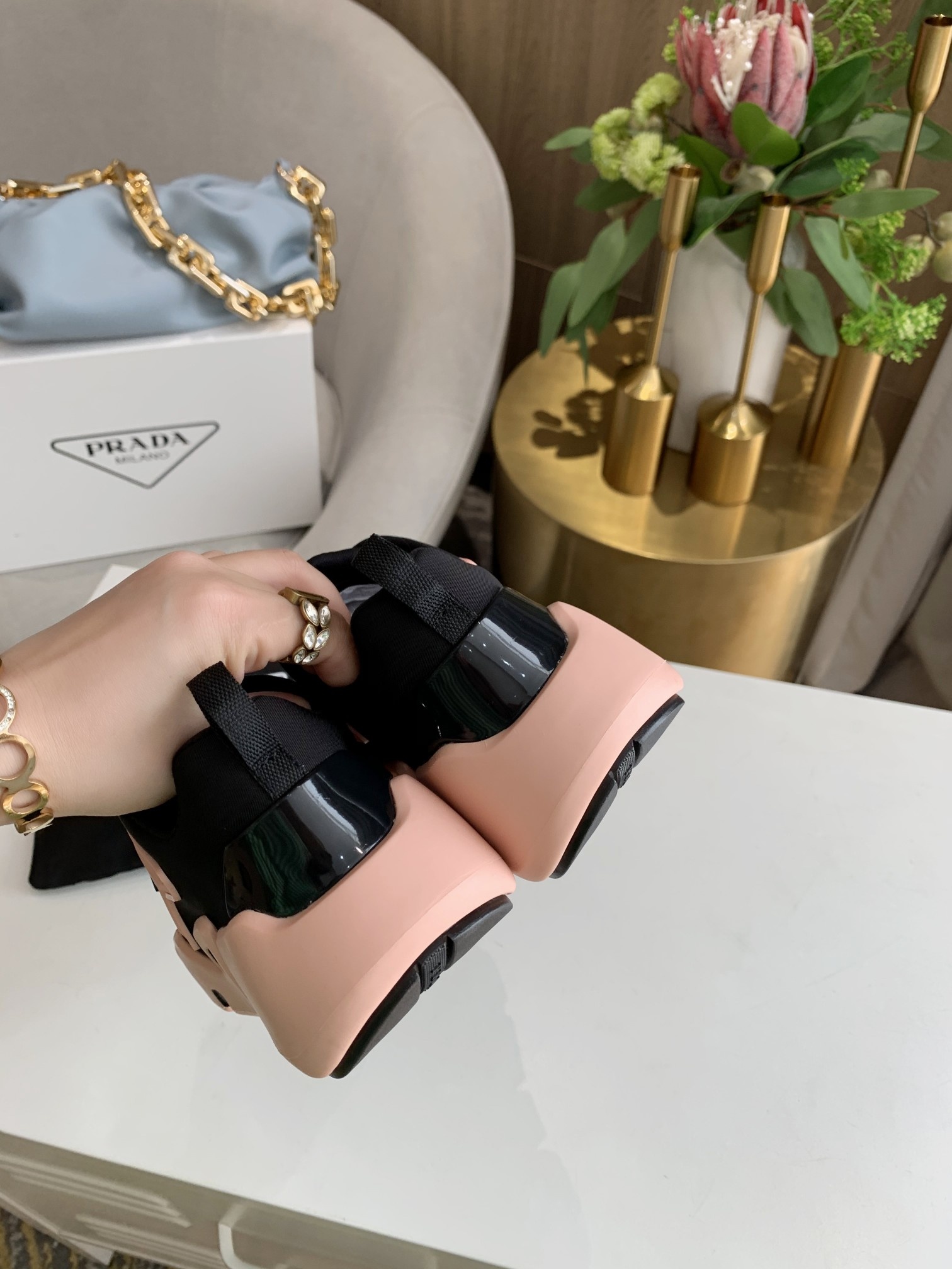 Prada Low Top sneaker 43 - vstockx